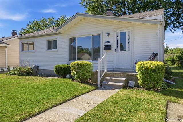 Property Photo:  31741 Fairchild Street  MI 48186 