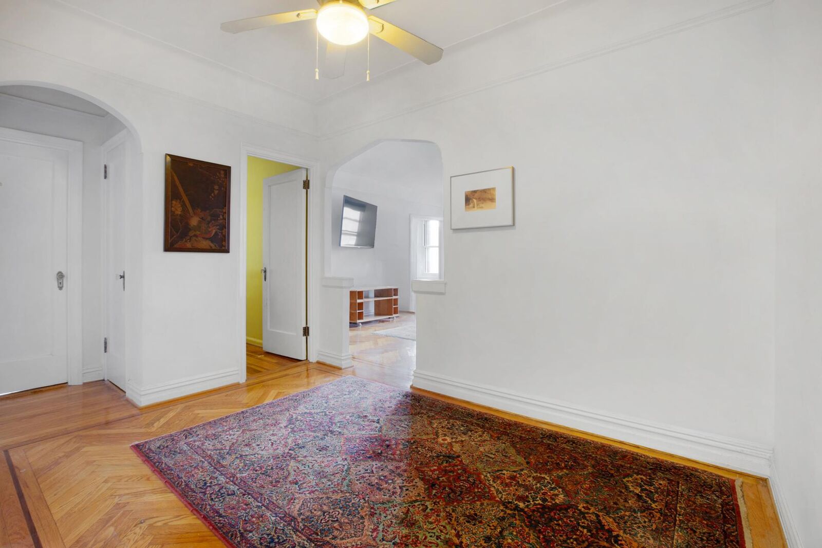 Property Photo: 687 W 204th Street 6-D NY 10034