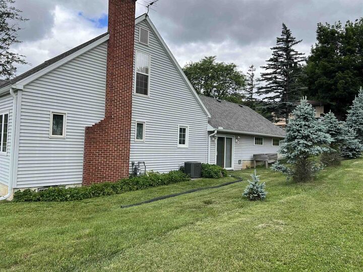 Property Photo:  1360 W Seminary Street  WI 53581 