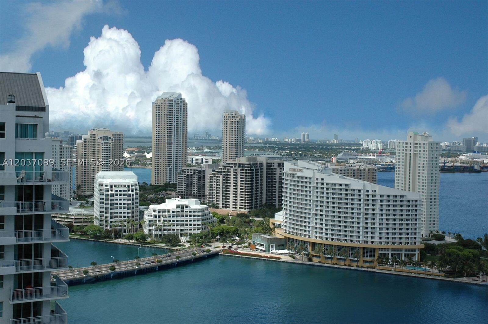 Property Photo:  540 Brickell Key Dr 1513  FL 33131 