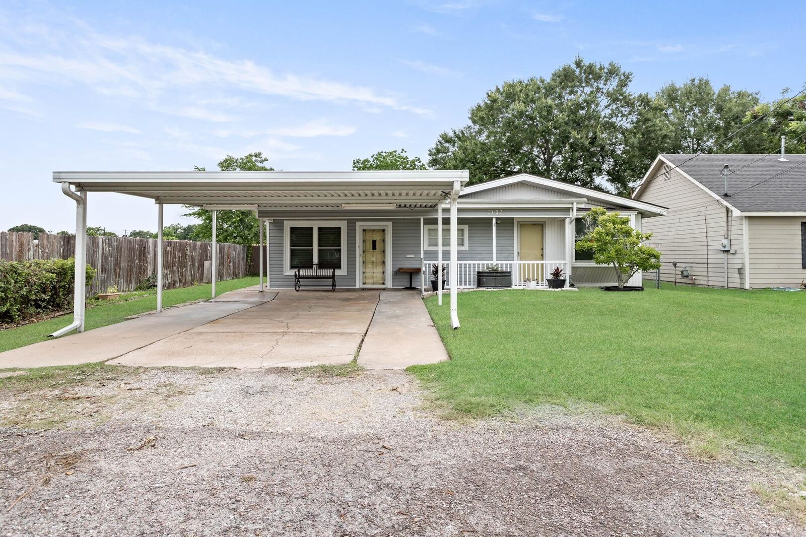 Property Photo: 3002 Ruby Dr TX 77619-4130
