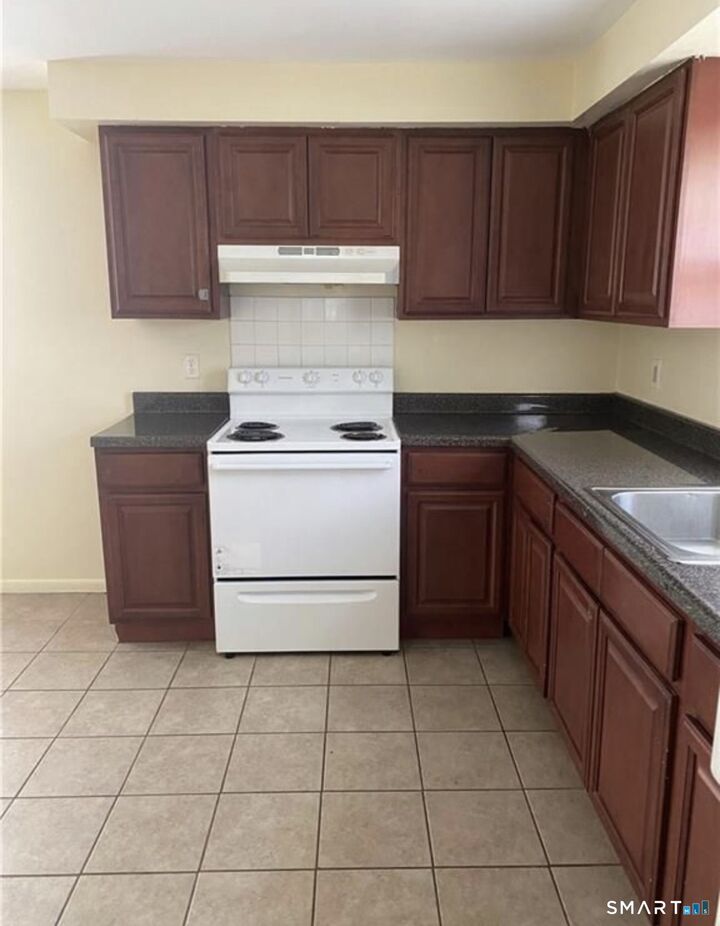 Property Photo: 27 Manila Avenue CT 06525