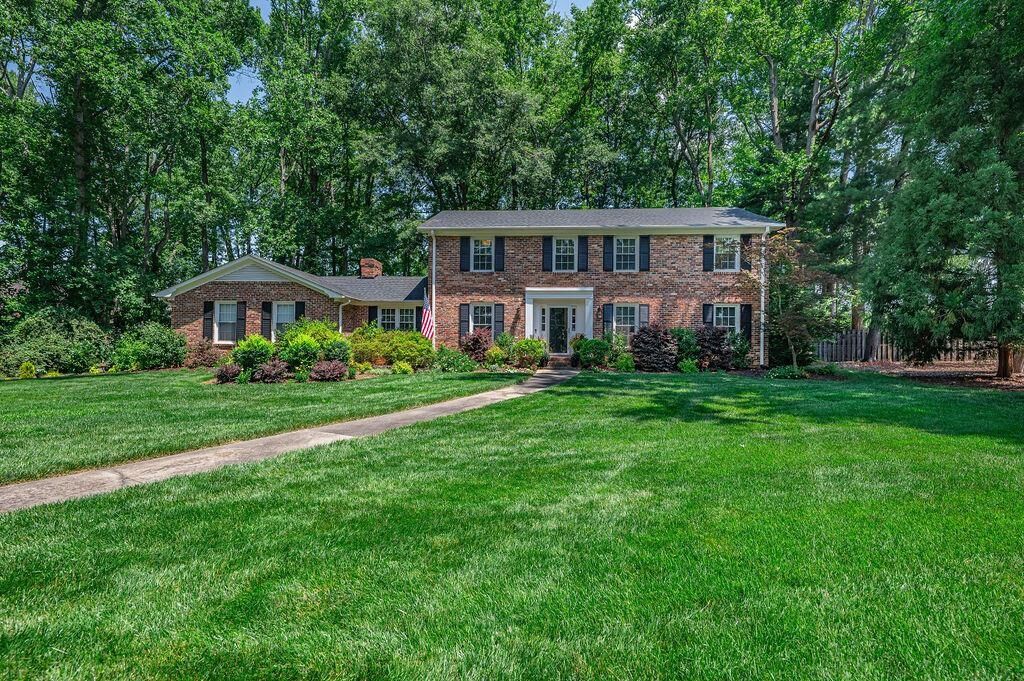 Property Photo:  123 Fernbrook Cir Circle  SC 29307 