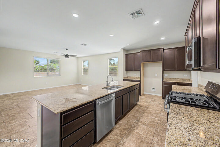 Property Photo: 11231 W Copper Field Street AZ 85658