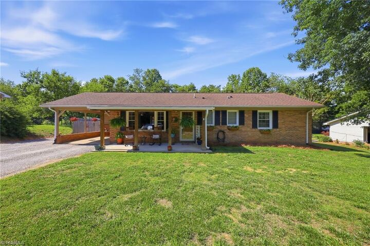 Property Photo:  433 Belvue Drive  NC 27030 