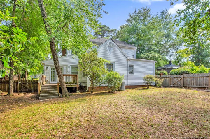 Property Photo: 906 W Rowan Street NC 28301
