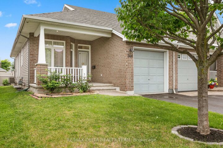 346 Farincourt Crescent — photo 1