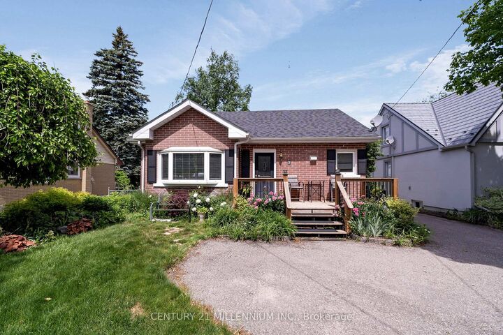 Property Photo:  7 Dundas Street W  ON N0B 1T0 