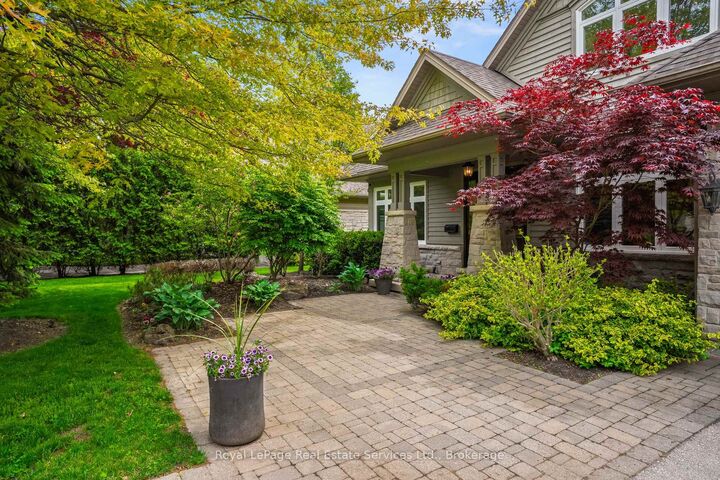 Property Photo: 370 Christina Drive ON L6K 1H6