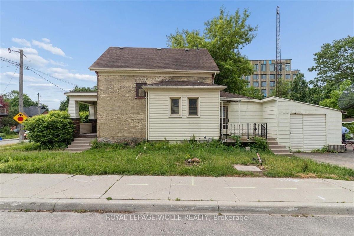 Property Photo: 427 Duke Street W ON N2H 3Y6