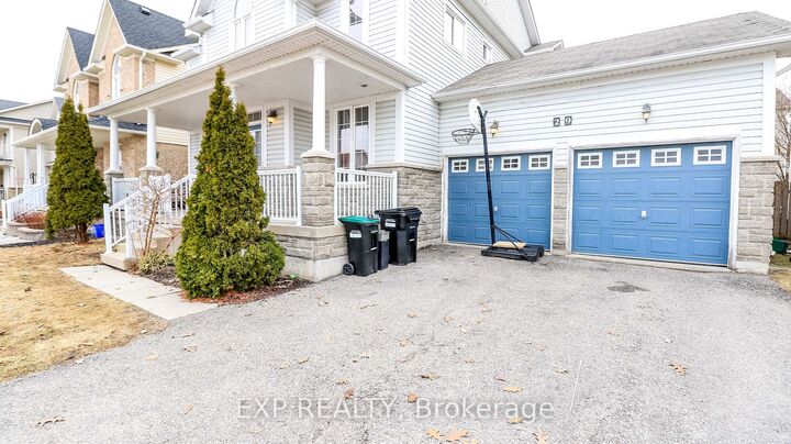 Property Photo:  29 The Queensway N/A  ON L4M 7H5 