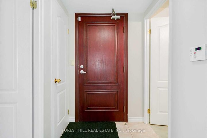 Property Photo:  9 Greenbriar Road 103  ON M2K 1H4 