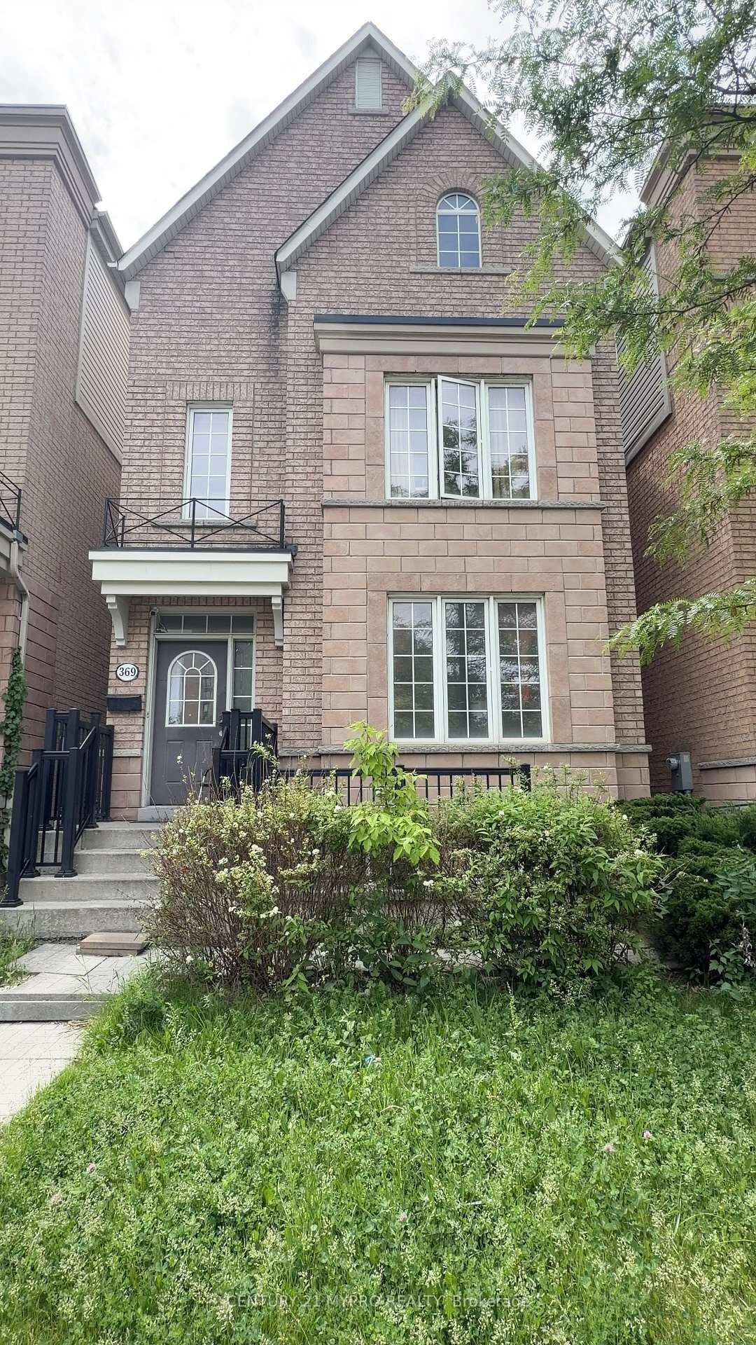 Property Photo: 369 Assiniboine Road ON M3J 0A6