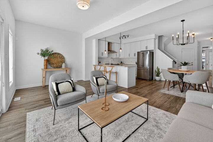 Property Photo: 3963 Crown Street ON L3J 0T1