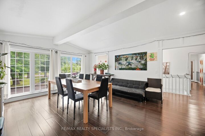 Property Photo: 709 Queensway N/A W ON L5C 1A7