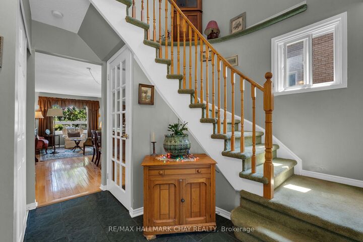 Property Photo:  25 Cartwright Drive  ON L4M 6E2 