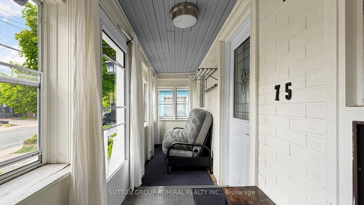 Property Photo:  75 Rockcliffe Boulevard  ON M6N 4R4 