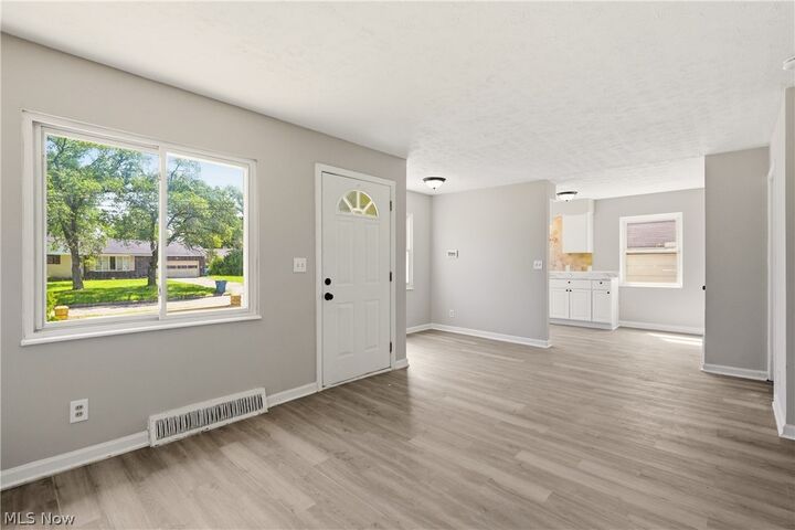 Property Photo: 1620 Cedar Drive OH 44052