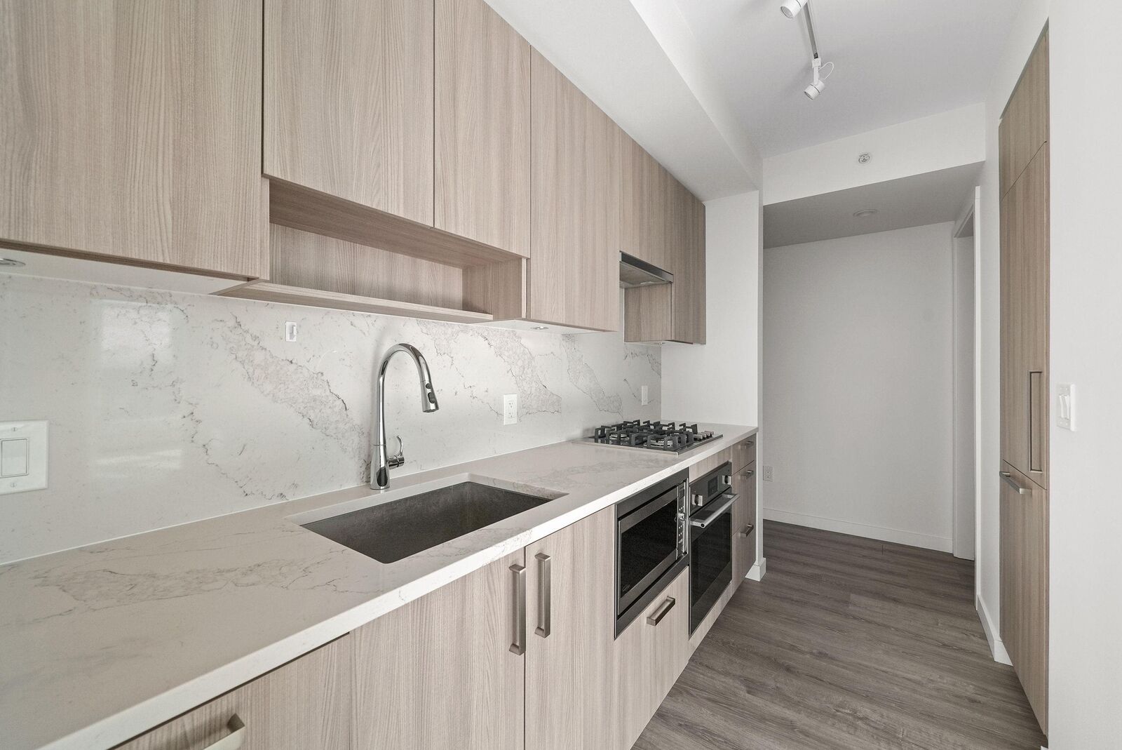 Property Photo: 13350 Central Avenue 4306 BC V3T 0S1