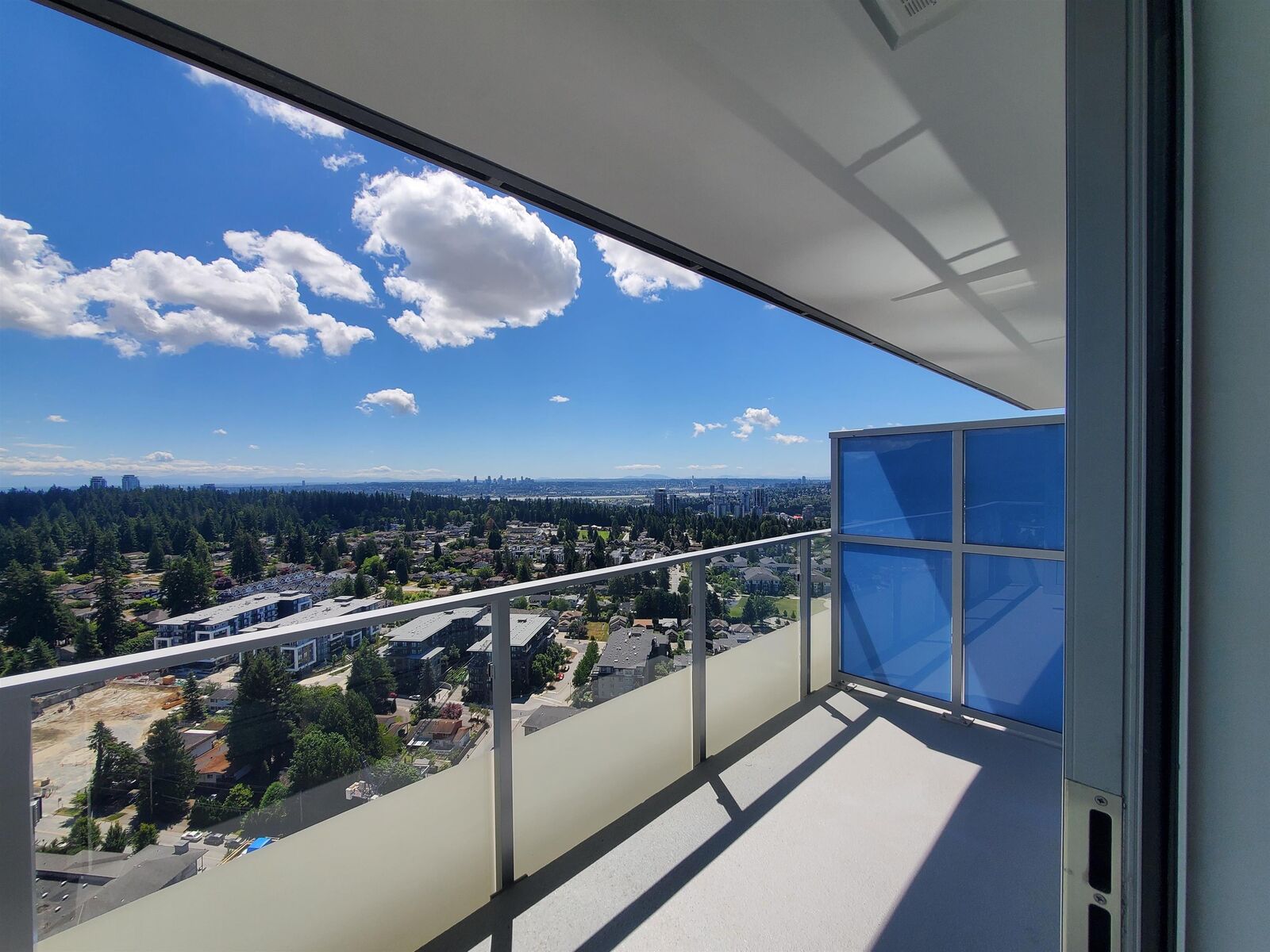 Property Photo: 567 Emerson Street 3202 BC V3J 0M8