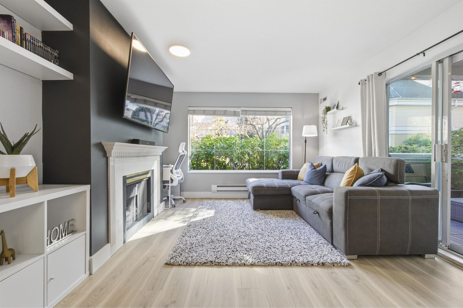 Property Photo: 6820 Rumble Street 111 BC V5E 4H9