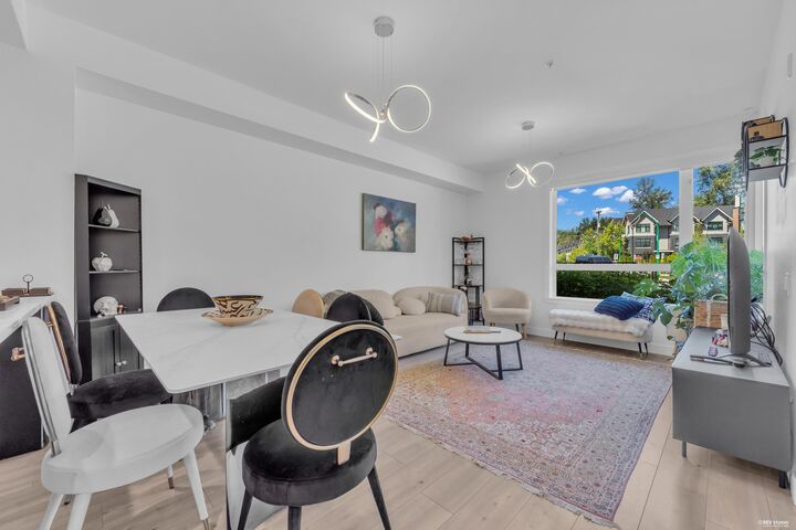 Property Photo: 2035 Glenaire Drive 120 BC V7P 1Y2