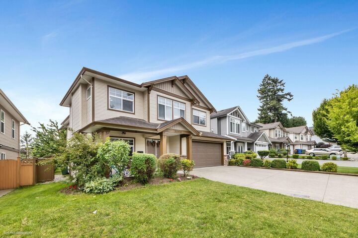 Property Photo: 33370 Kirk Avenue BC V2S 8P8