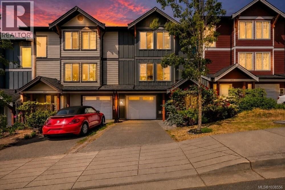 Property Photo:  485 Stirling Avenue  BC V9R 5R5 