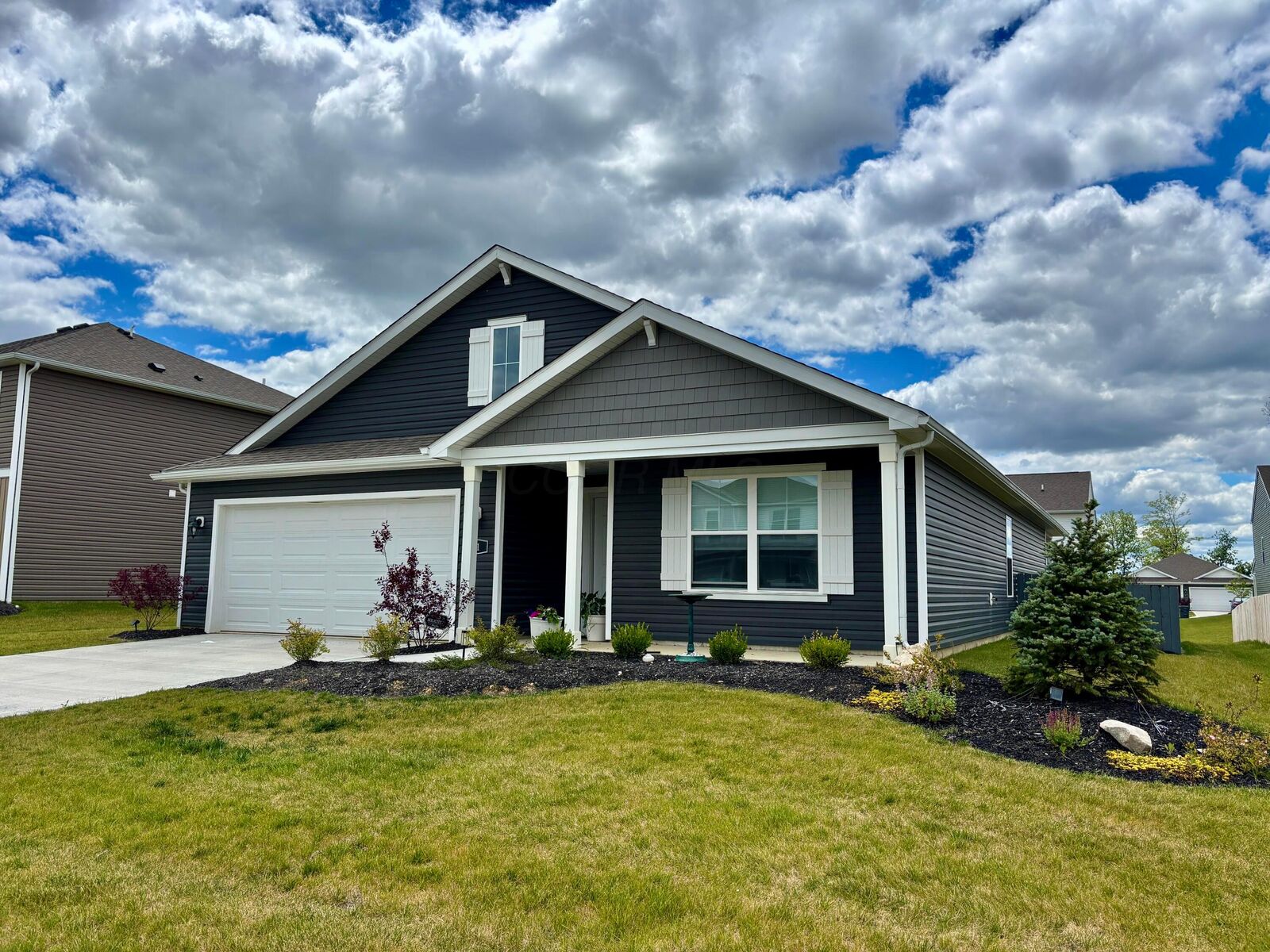 Property Photo: 11 Cider Mill Drive OH 43103