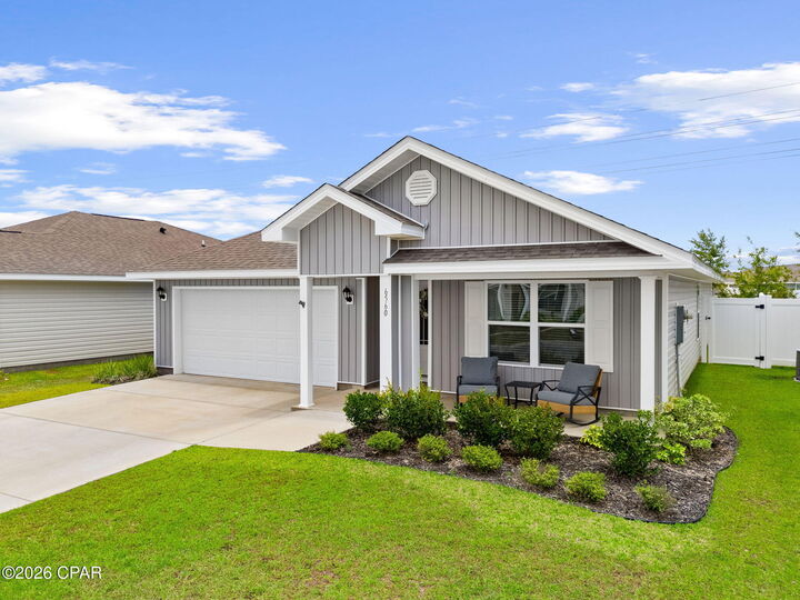 Property Photo: 6560 Slabinski Lane FL 32404