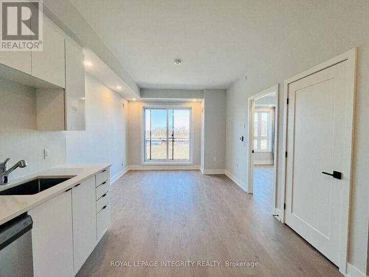 Property Photo: 1350 Hemlock Road 203 ON K1K 5C2