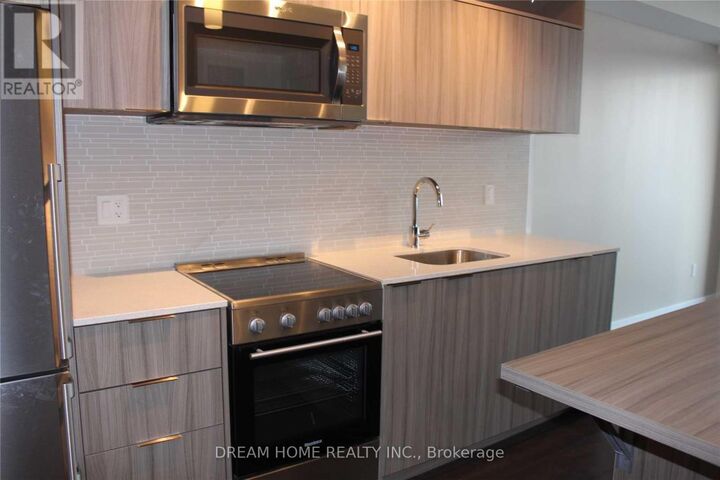 Property Photo: 50 Forest Manor Road 701 ON M2J 0E3