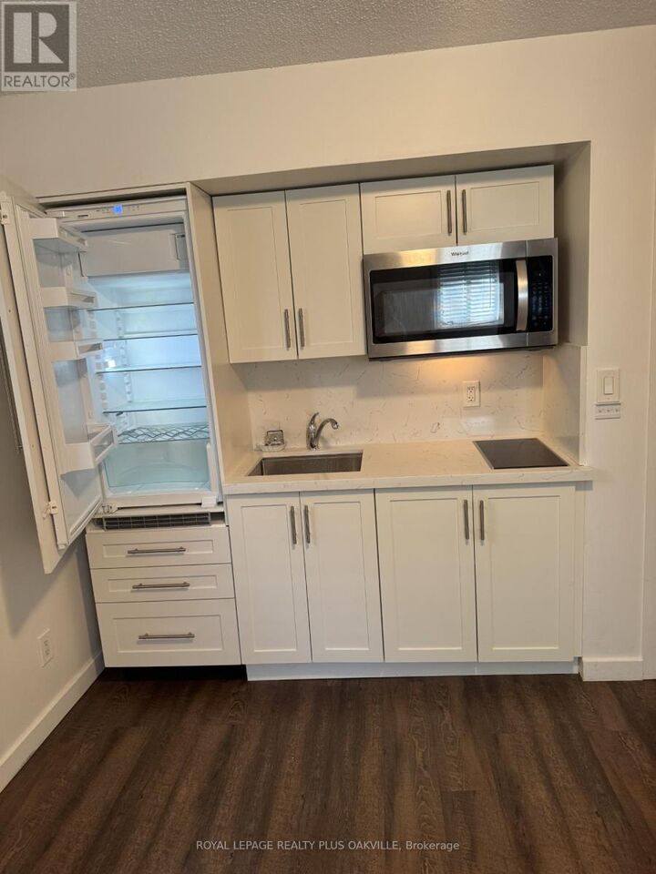 Property Photo:  564 Lyons Lane 6  ON L6J 2Y1 
