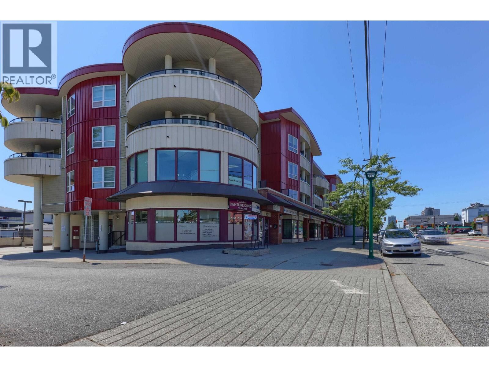 Property Photo:  7738 Edmonds Street Ph1  BC V3N 1B8 