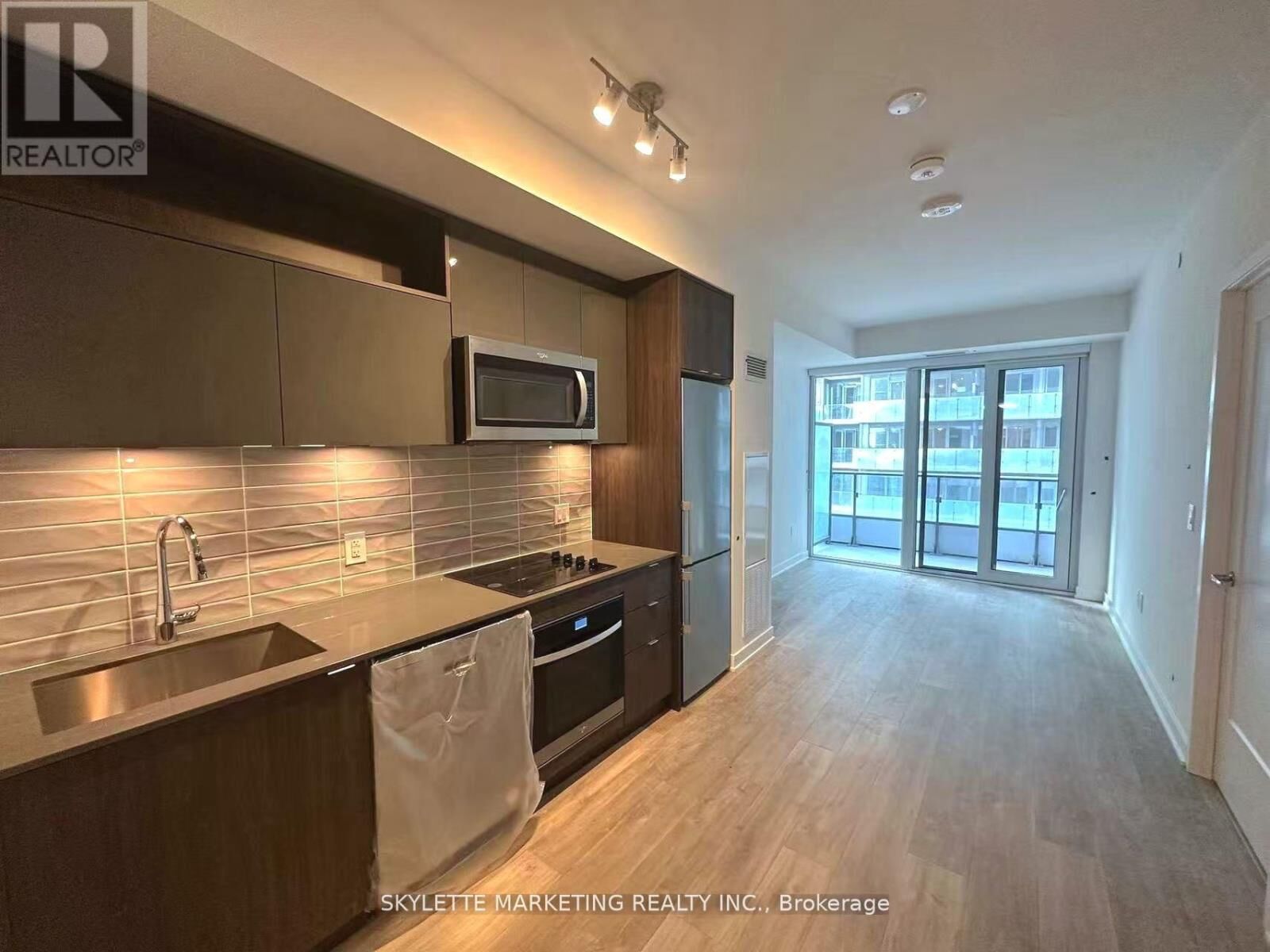 Property Photo: 70 Princess Street 1433 E ON M5A 0X6