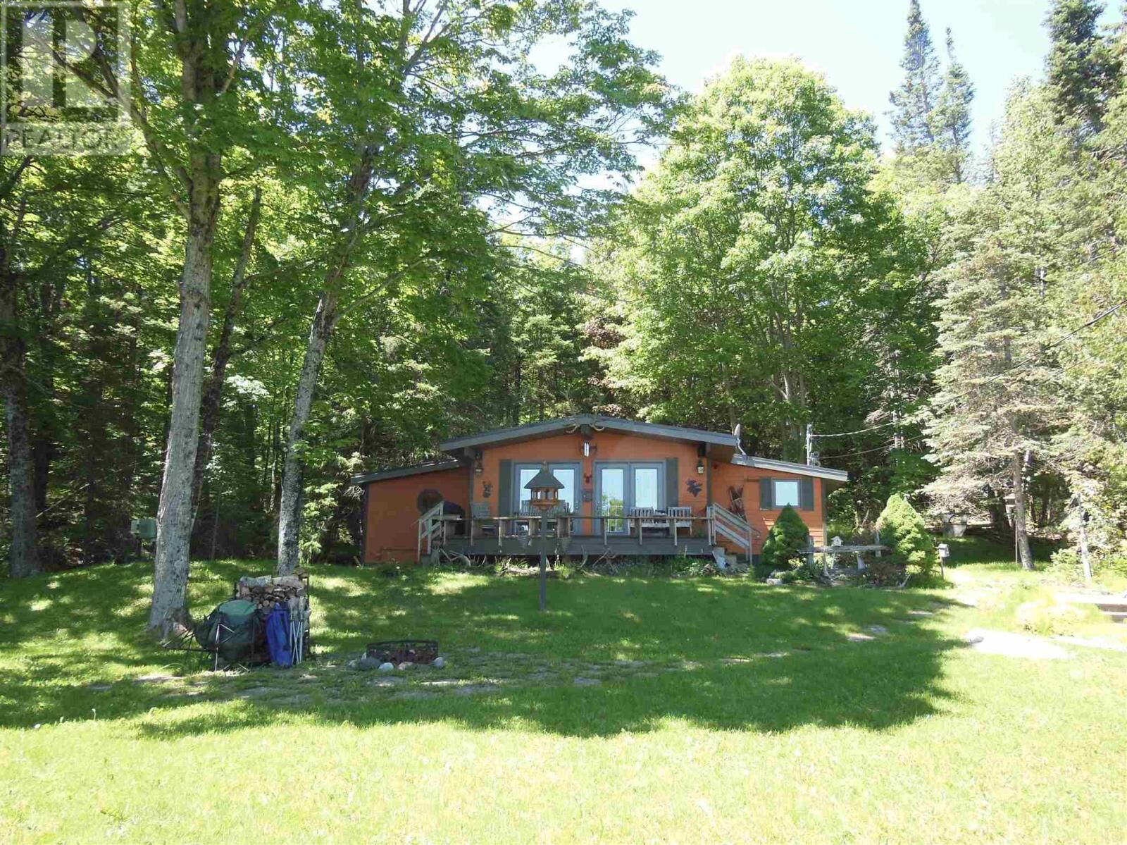 Property Photo: 1943 V Line Rd ON P0R 1J0