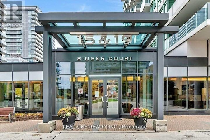 Property Photo:  19 Singer Court 1020  ON M2K 0B2 