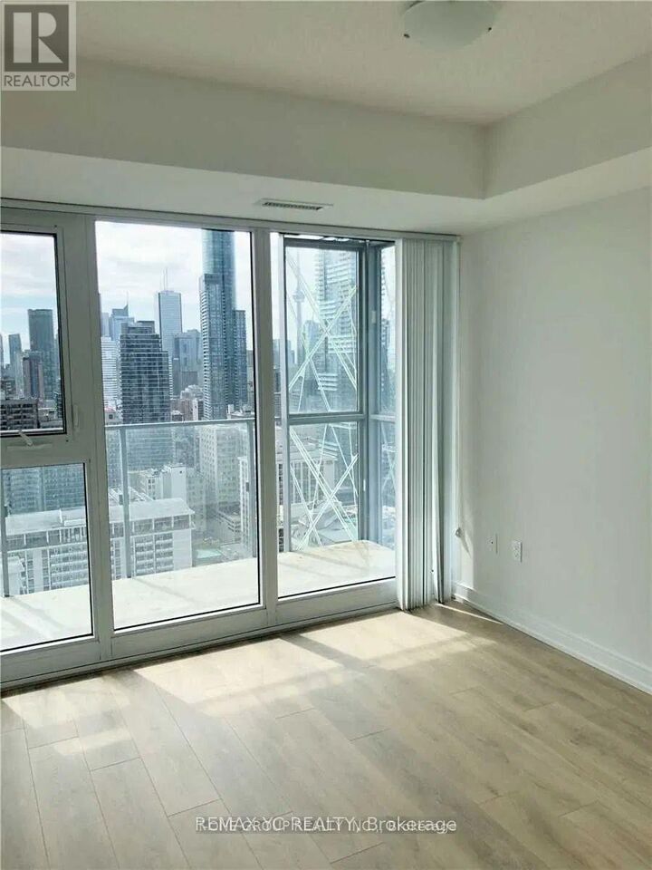 Property Photo:  50 Wellesley Street East 2909  ON M4Y 0C8 