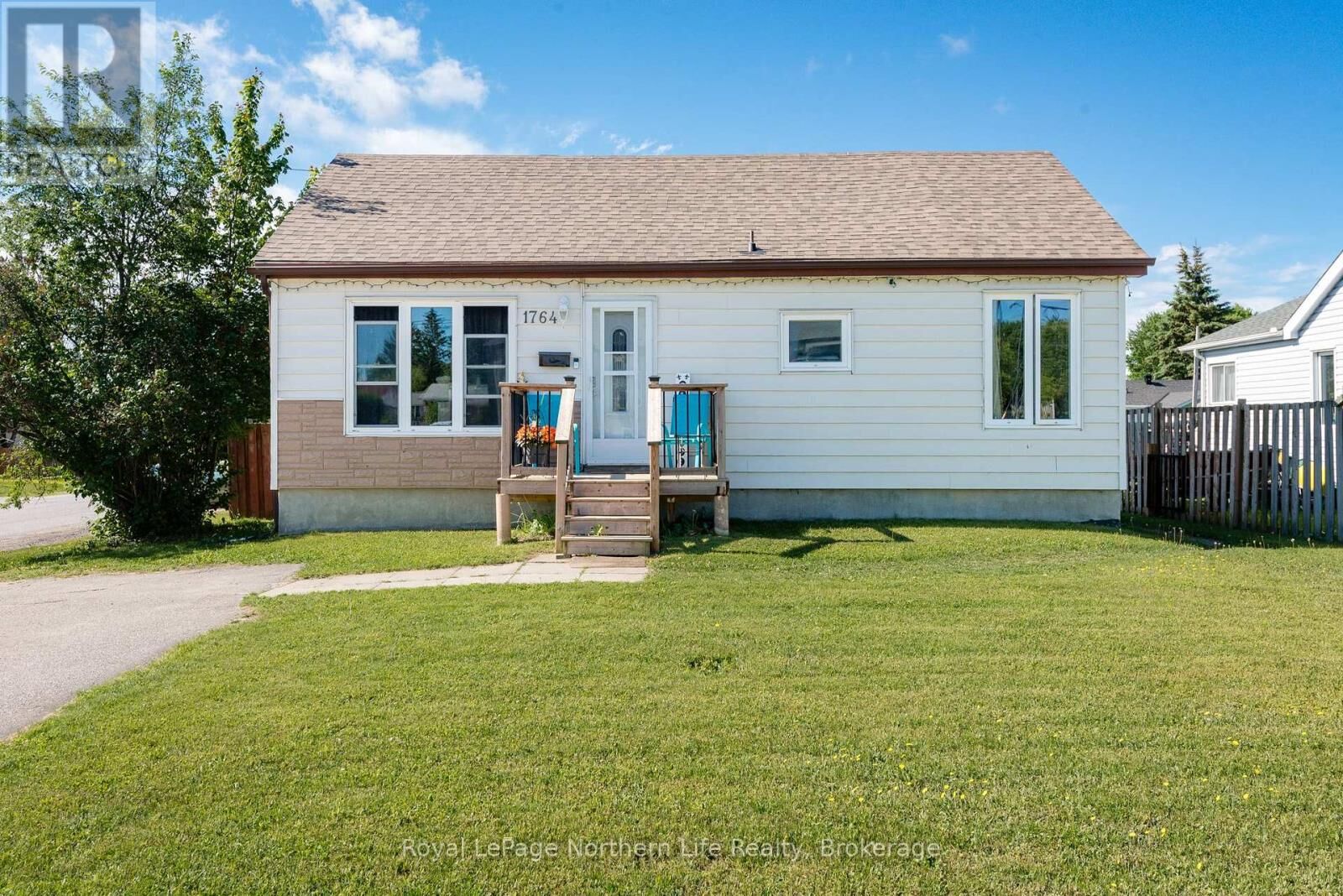 Property Photo:  1764 McKeown Avenue  ON P1B 7N3 