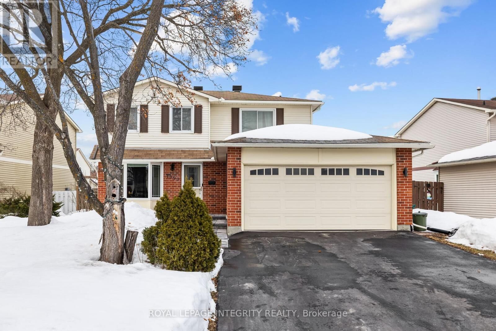Property Photo: 1090 Chablis Parkway ON K1C 2T5