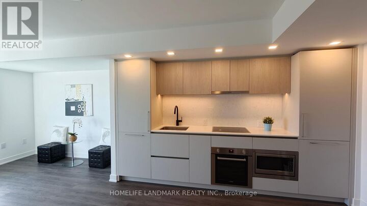 Property Photo:  609 Sherbourne Street 2108  ON M4X 1L1 