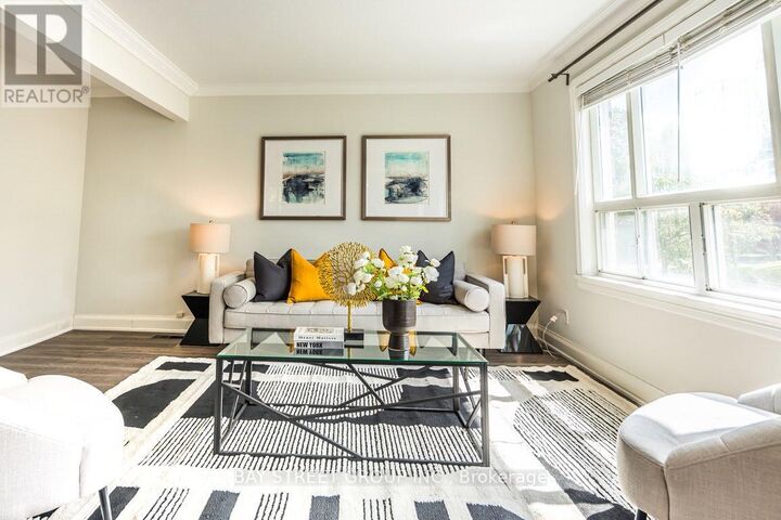 Property Photo: 12 Craigmore Crescent Main Fl ON M2N 2Y3