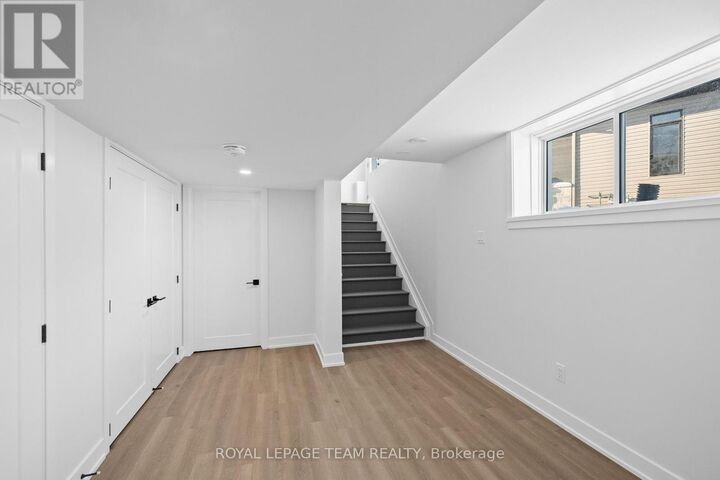 Property Photo:  1128 Moore Street 1  ON K6V 0H2 
