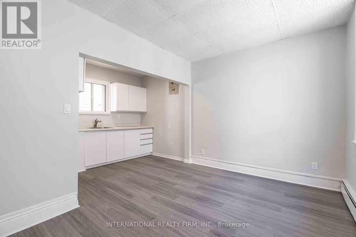 Property Photo:  217 Hamilton Road 2  ON N5Z 1P9 