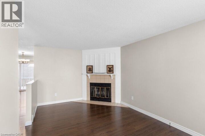 Property Photo: 462 Springbank Avenue North 4 ON N4T 1K5