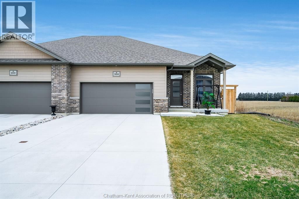 Property Photo: 304 Horizon Lane ON N7L 0G6