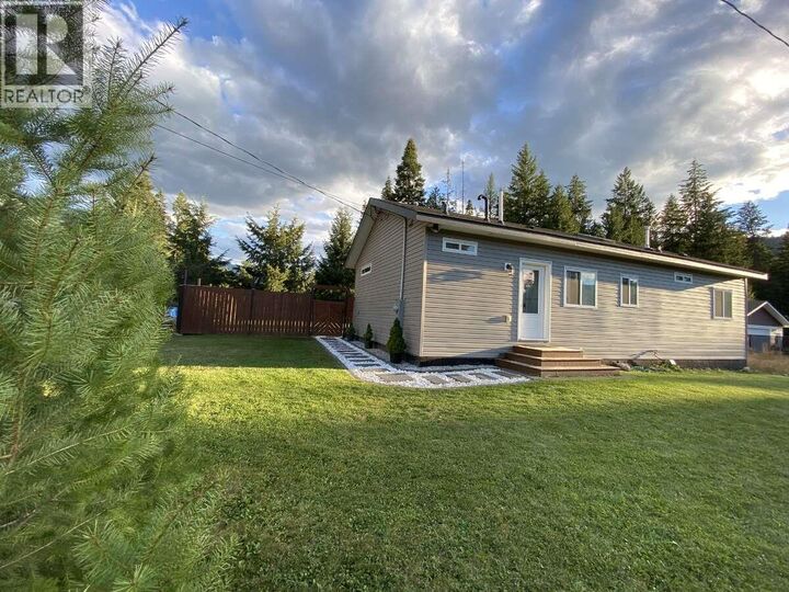 Property Photo: 2704 Jacks Crescent BC V0G 2G1