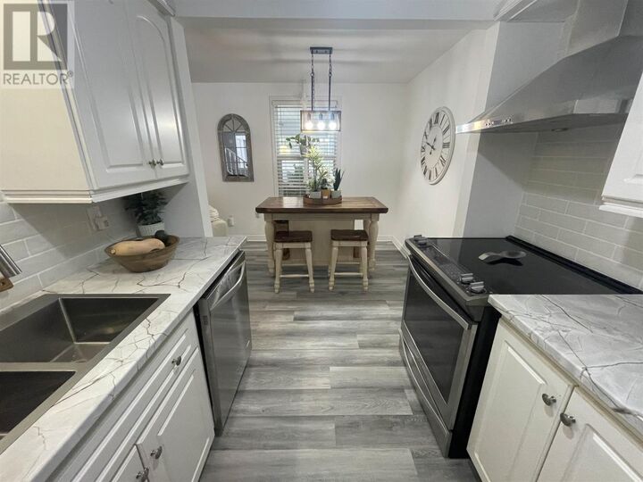 Property Photo:  21 Capital Pl  ON P5A 2P8 