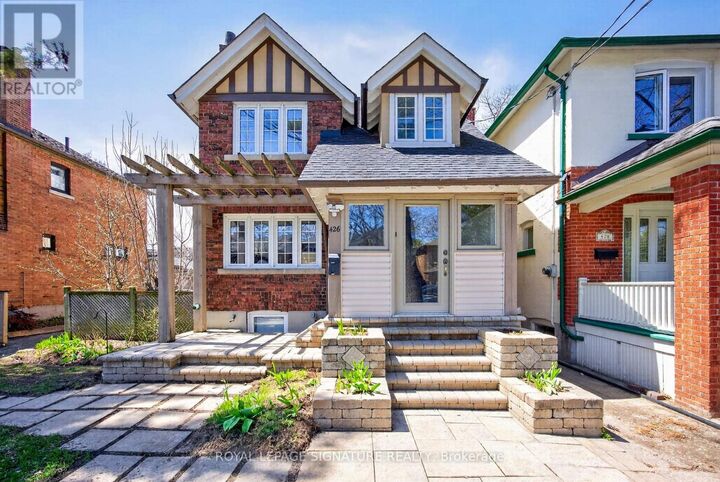 Property Photo: 426 Armdale Avenue ON M6S 3X8