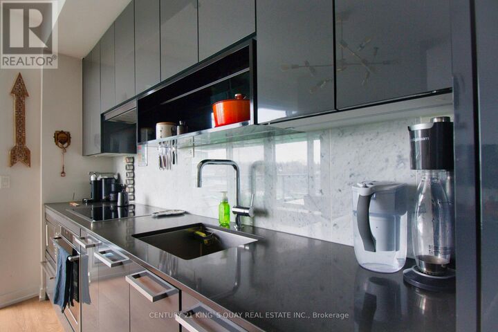 Property Photo:  117 McMahon Drive 607  ON M2K 0E4 